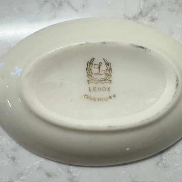Lenox Cream and Gold Serveware Oval Dishes - Picture 4 of 9